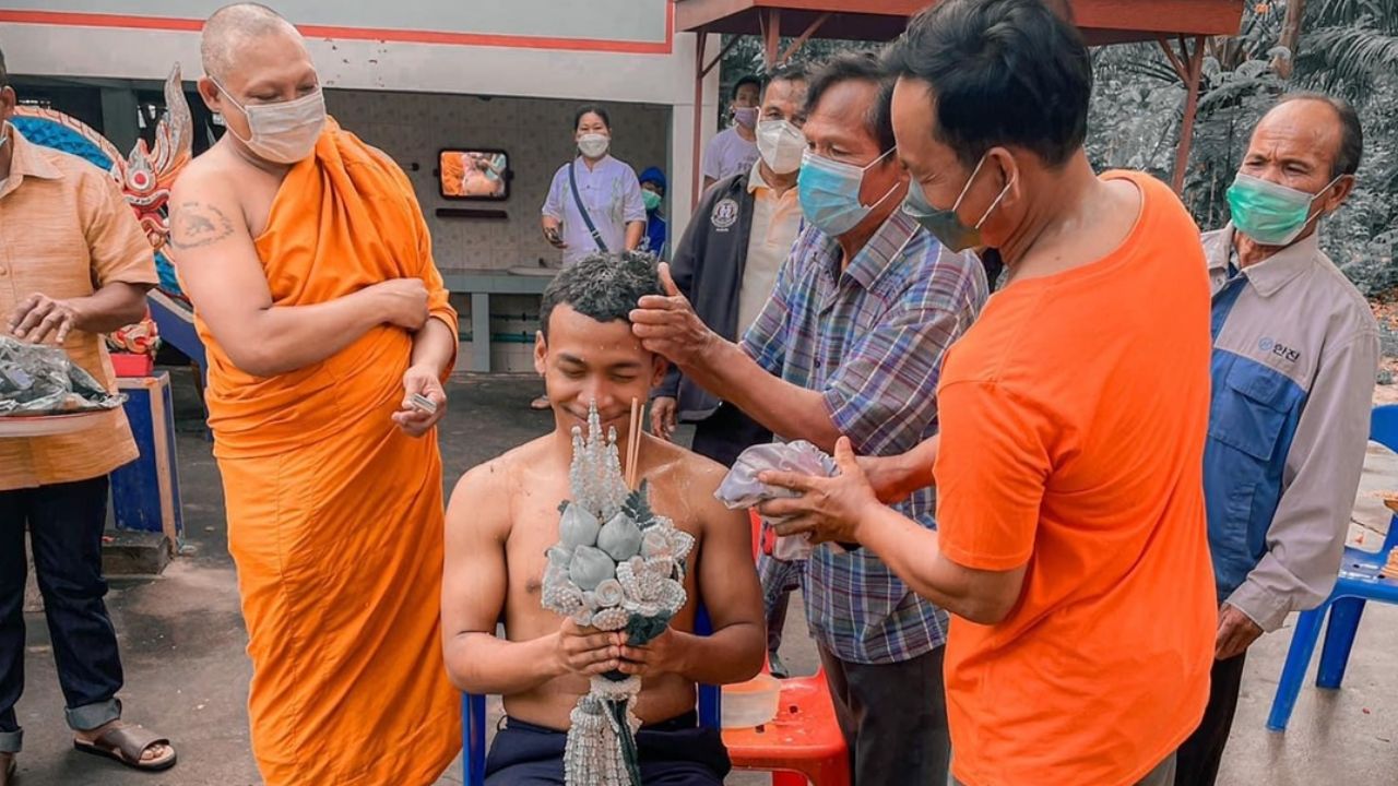 โชค รถแห่ เคลียร์ดราม่านักร้องทรพี บล็อกเบอร์แม่ ให้แม่ใช้หนี้งานบวชแทน