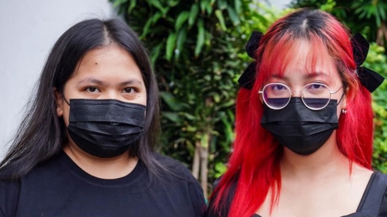 ศาลให้ประกัน บุ้ง-ใบปอ คดี 112 หลังถูกจองจำ 94 วัน อดอาหารกว่า 2 เดือน