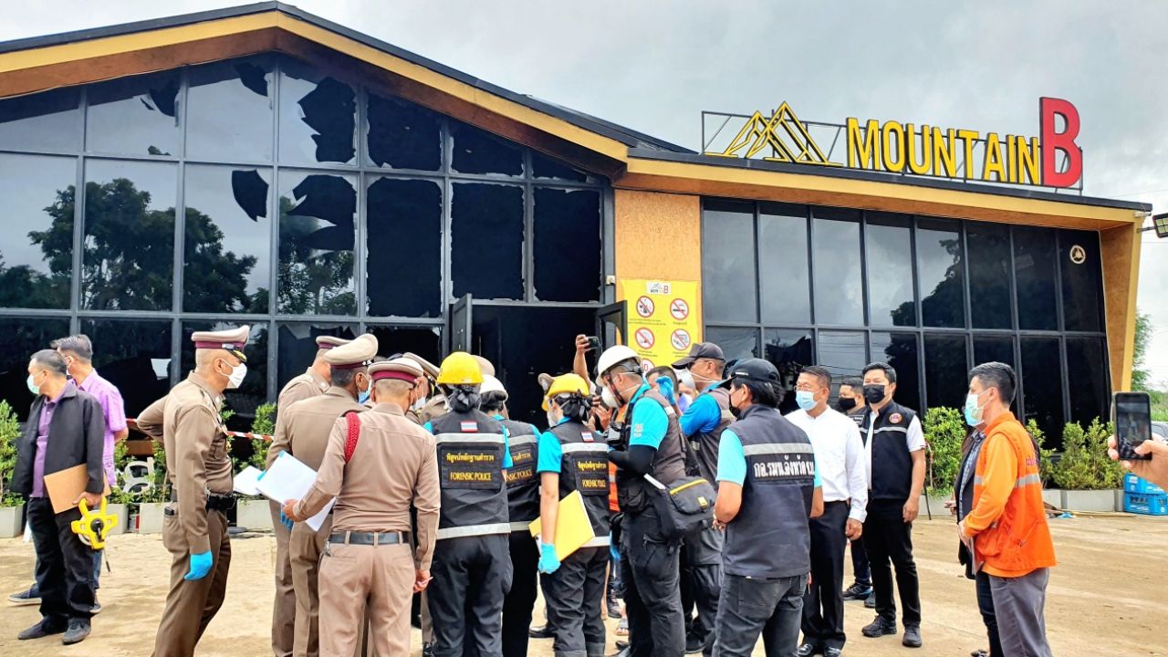 ตร.ตรวจในผับ Mountain B พบผิดก.ม.อื้อ เผยระเบิดรุนแรงมีคนตายทันที