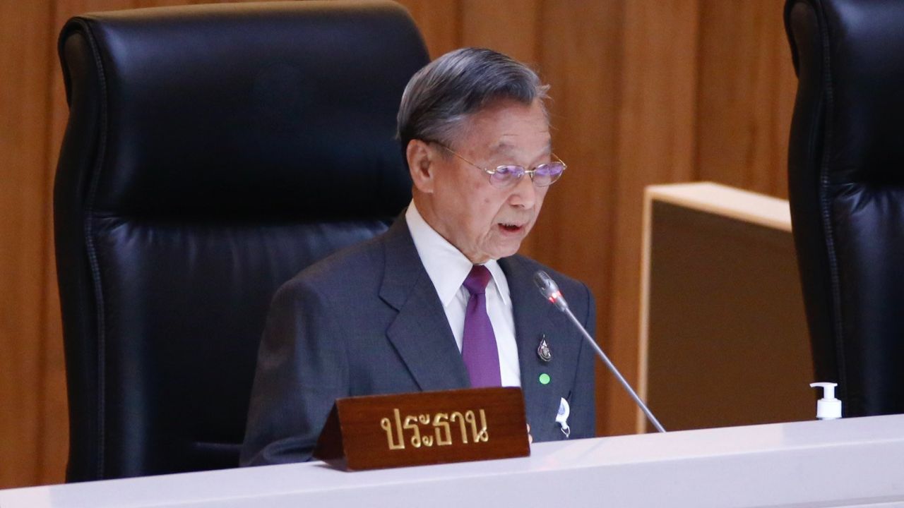 "ชวน" เข้า รพ.อีกรอบ ลุ้นผลติดโควิด-19 หรือไม่ หรือโรคเก่ากำเริบ