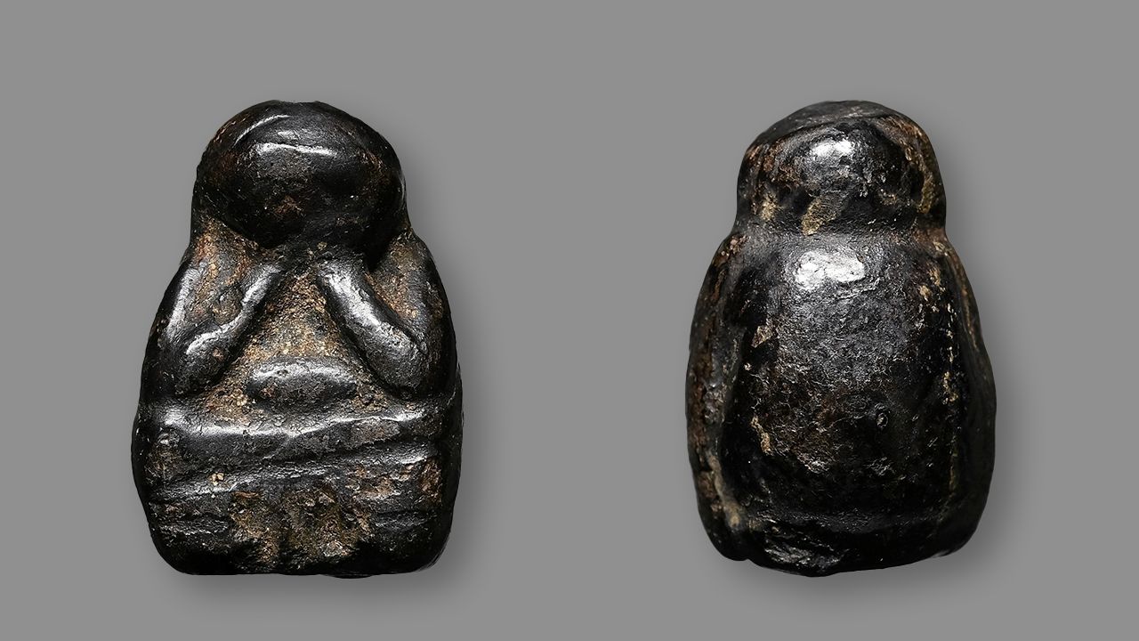 พระปิดตา พิมพ์ปั้น (วัดในปากทะเล) หลวงพ่อแก้ว วัดเครือวัลย์ ของมีชัย เถาเจริญ.