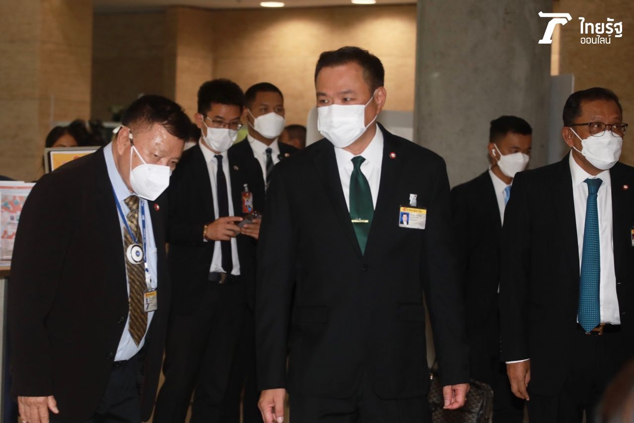 อนุทิน ชาญวีรกุล รองนายกรัฐมนตรี และ รมว.สาธารณสุข