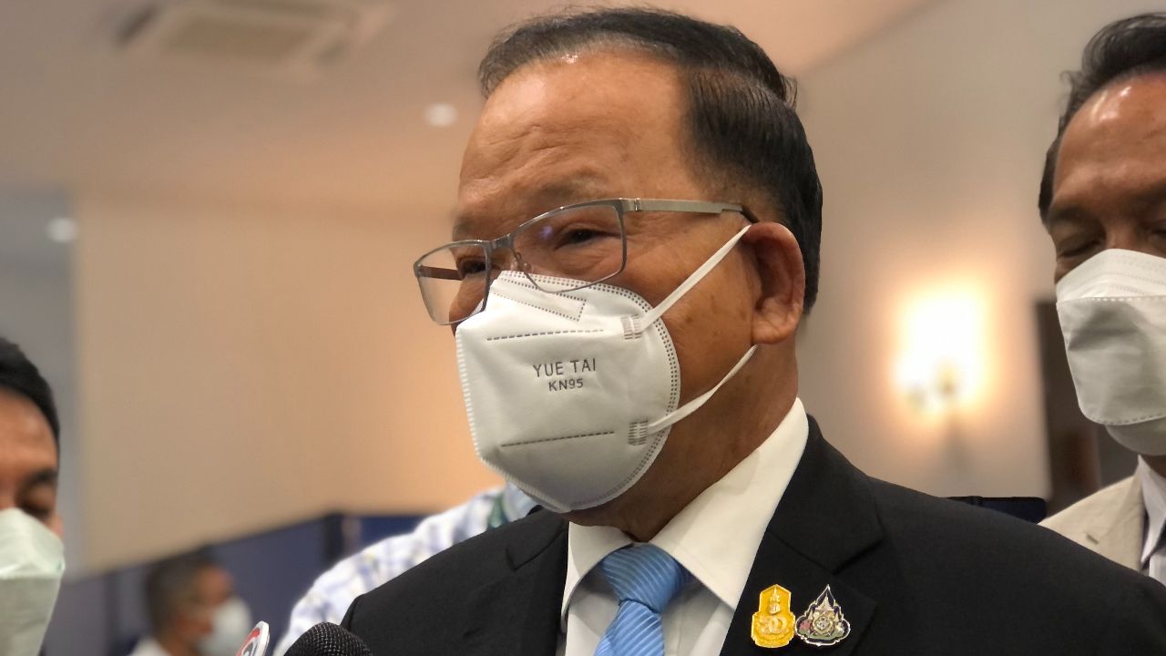 สันติ พร้อมพัฒน์