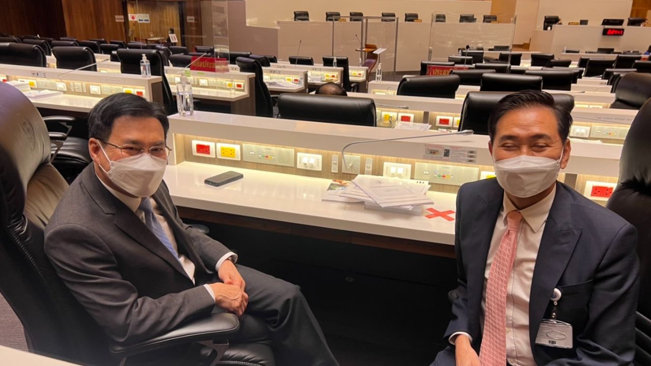 ฟิตจัด “จุรินทร์” เข้าประชุมสภาต่อ หลังกลับจากเจรจา FTA 3 ชาติยุโรป