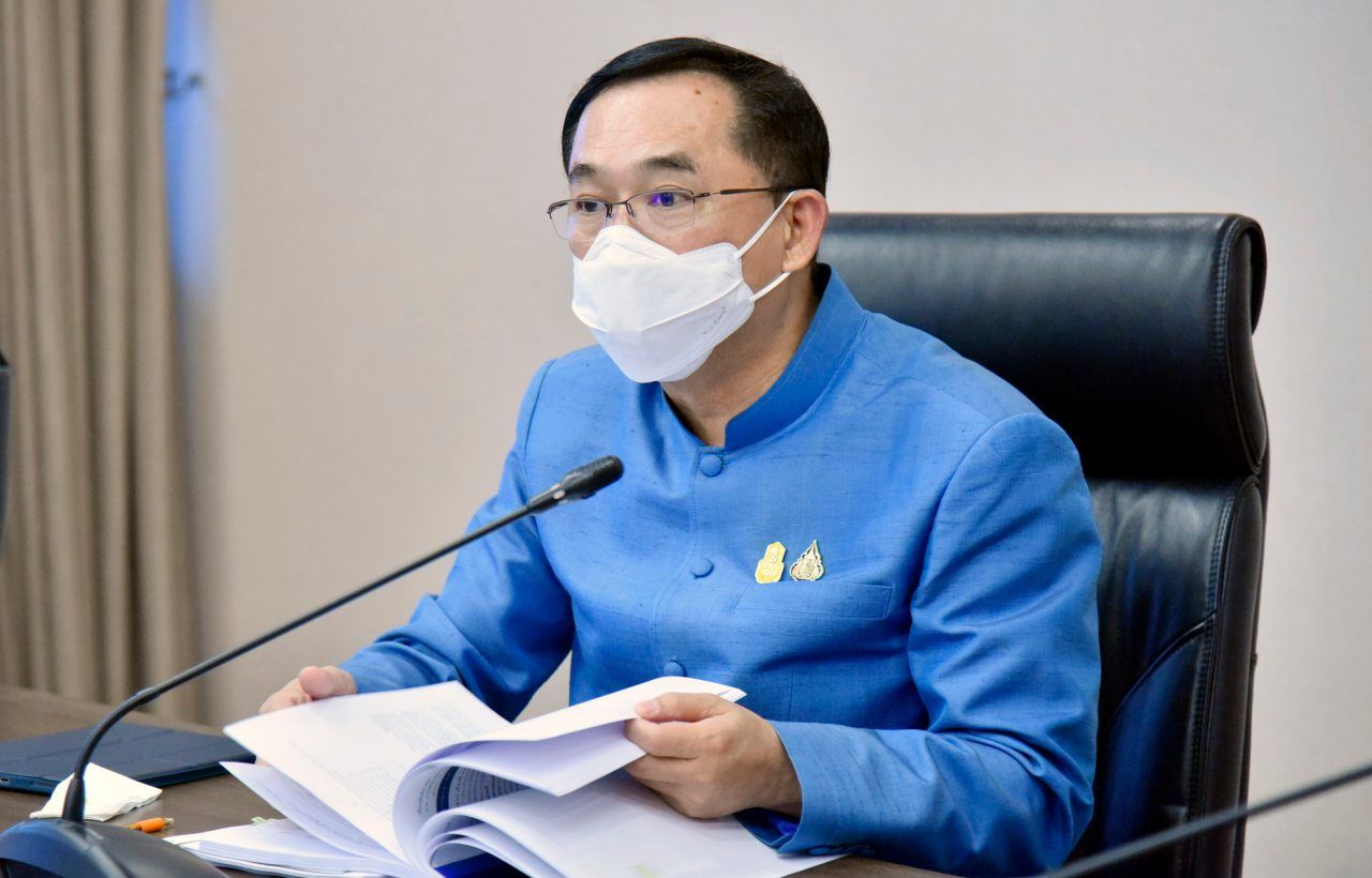 อนุชา นาคาศัย