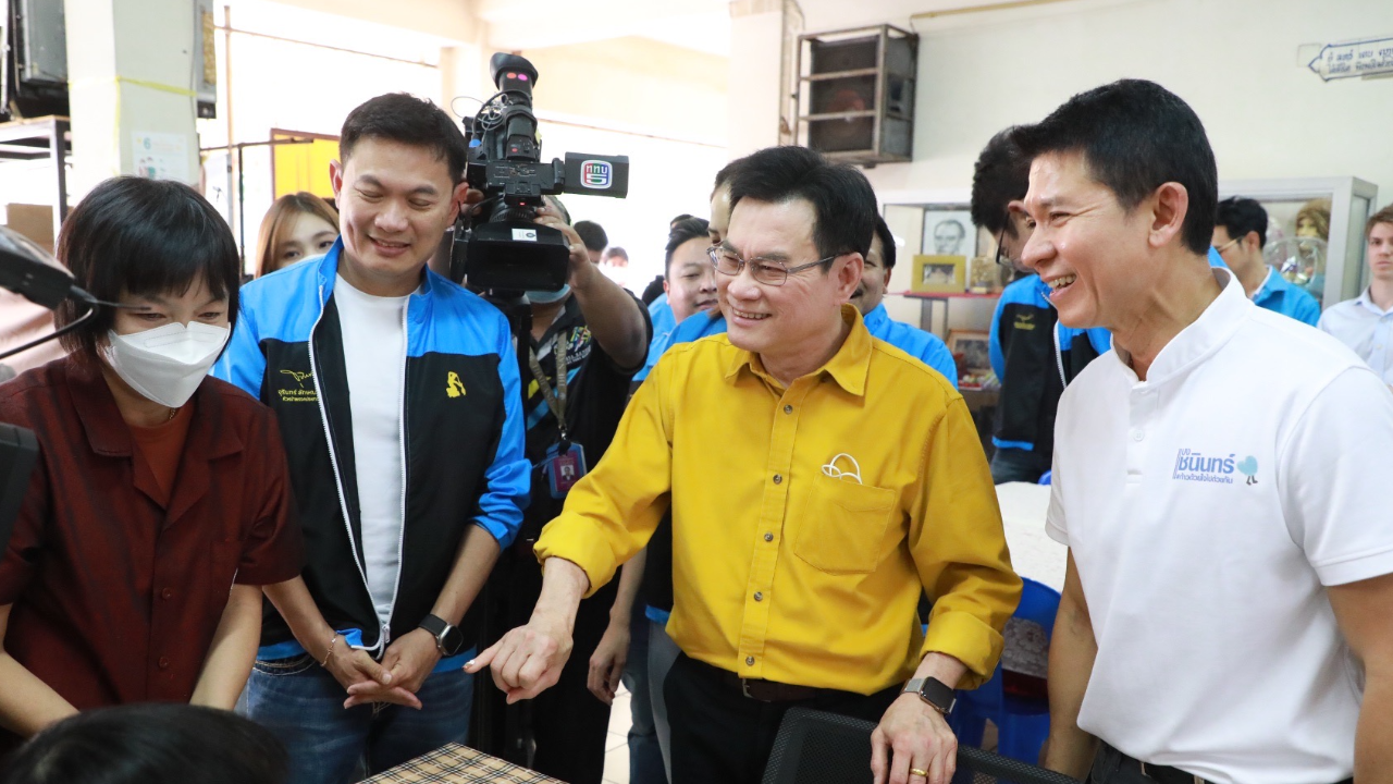 หัวหน้าพรรคประชาธิปัตย์ มั่นใจทีมกรุงเทพฯ แข็ง สู้กับทุกพรรคการเมืองได้