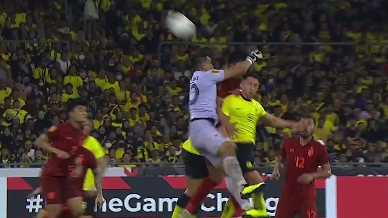 แฟนเสือเหลืองข้องใจ ชมคลิปจังหวะ "มาเลเซีย" ชวดได้ประตูที่ 2 เกมเฉือนไทย อาเซียนคัพ