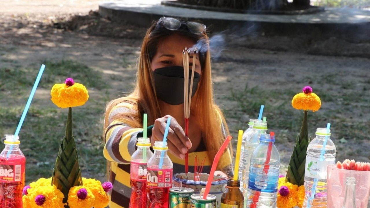 สาวดวงเฮง แก้บน "แม่ตะเคียน" อายุร้อยปี ไม่ลืมขอ "เลขเด็ด" ลุ้นรวย 17/01/66
