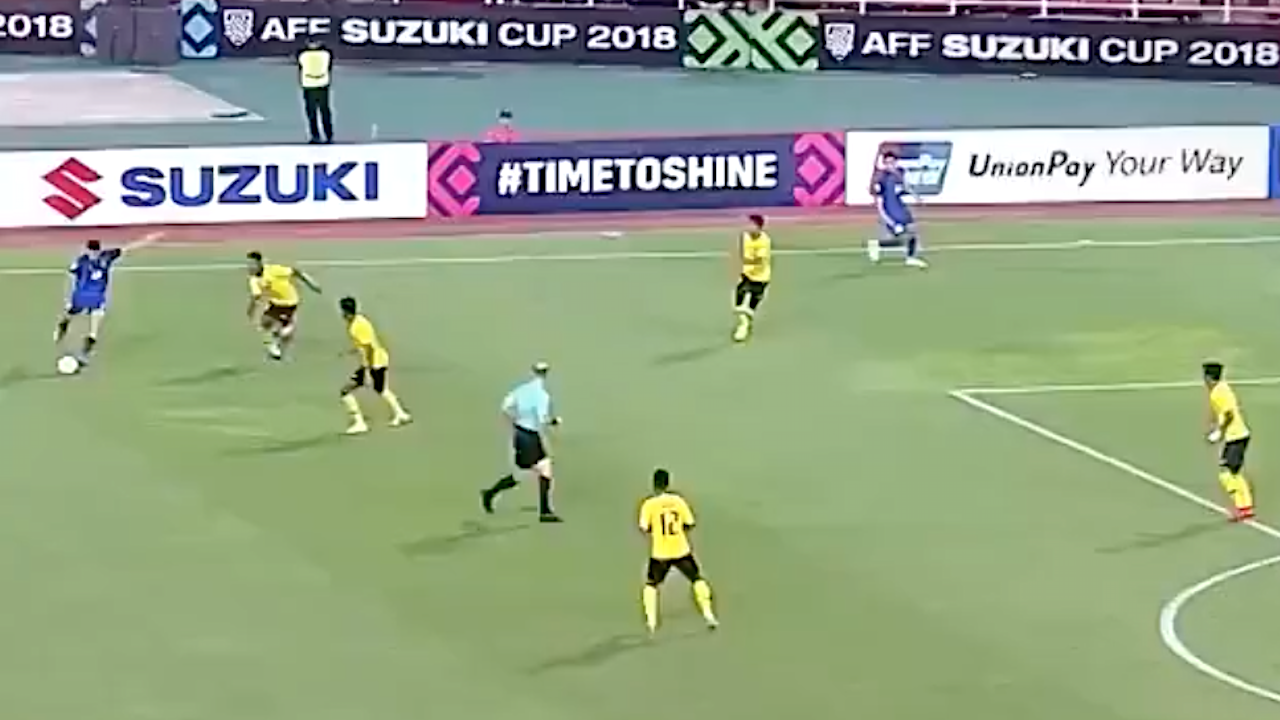 ประวัติศาสตร์จะซ้ำรอยมั้ย ย้อนชมเกม "ทีมชาติไทย-มาเลเซีย" รอบรองฯ นัด 2 ปี 2018 (คลิป)
