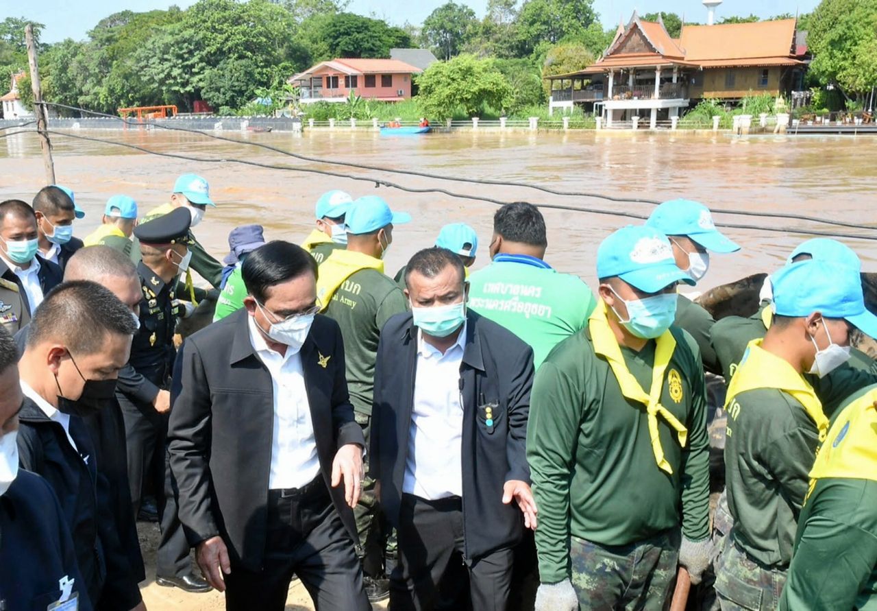 พล.อ.ประยุทธ์ ติดตามสถานการณ์น้ำ จ.พระนครศรีอยุธยา