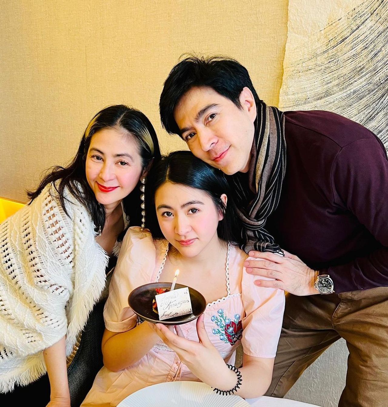 ขอบคุณภาพจากไอจี @sam_yuranunt