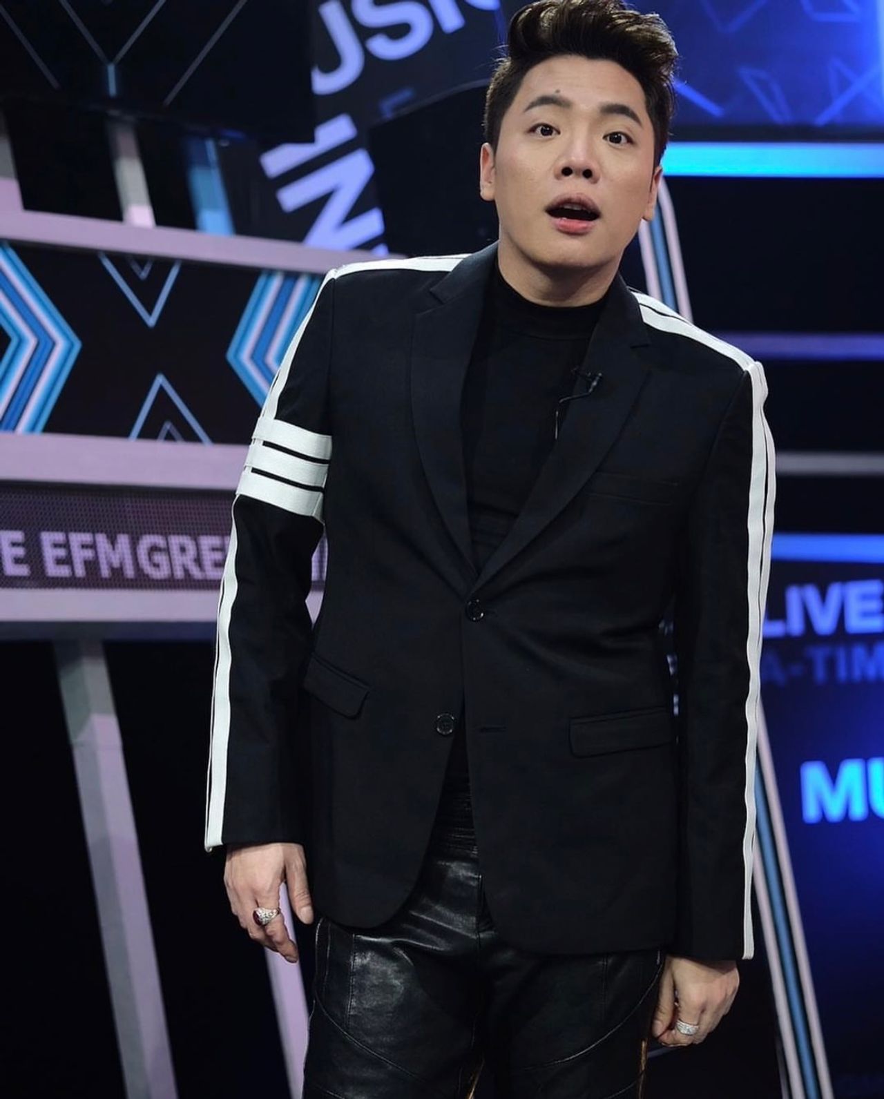 มดดำ คชาภา 