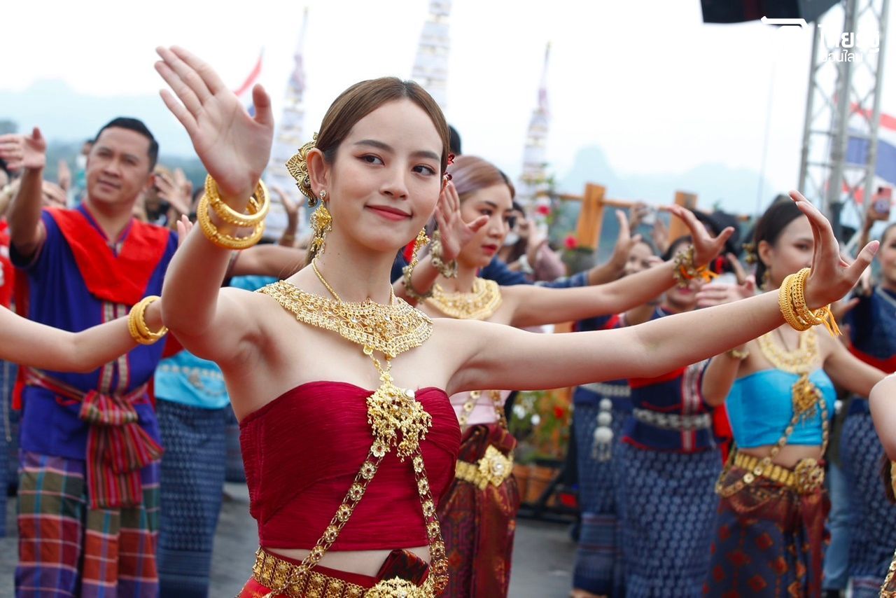 ณิชา ณัฏฐณิชา 