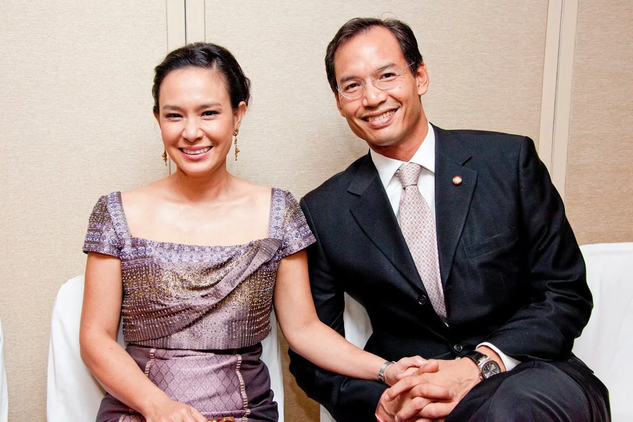 กรณ์ จาติกวณิช และคู่สมรส วรกร จาติกวณิช