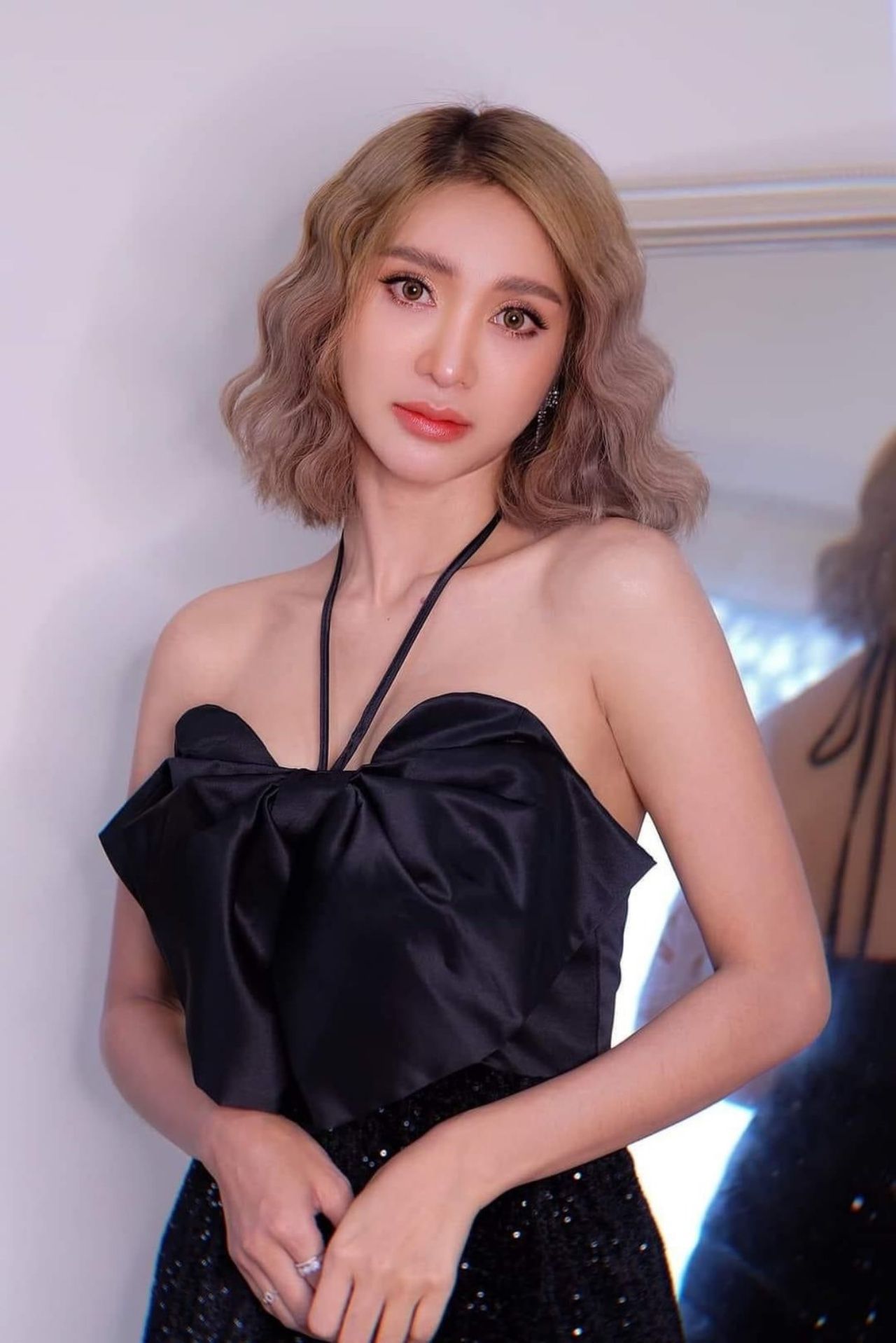 มินดา มีทรัพย์สิน
