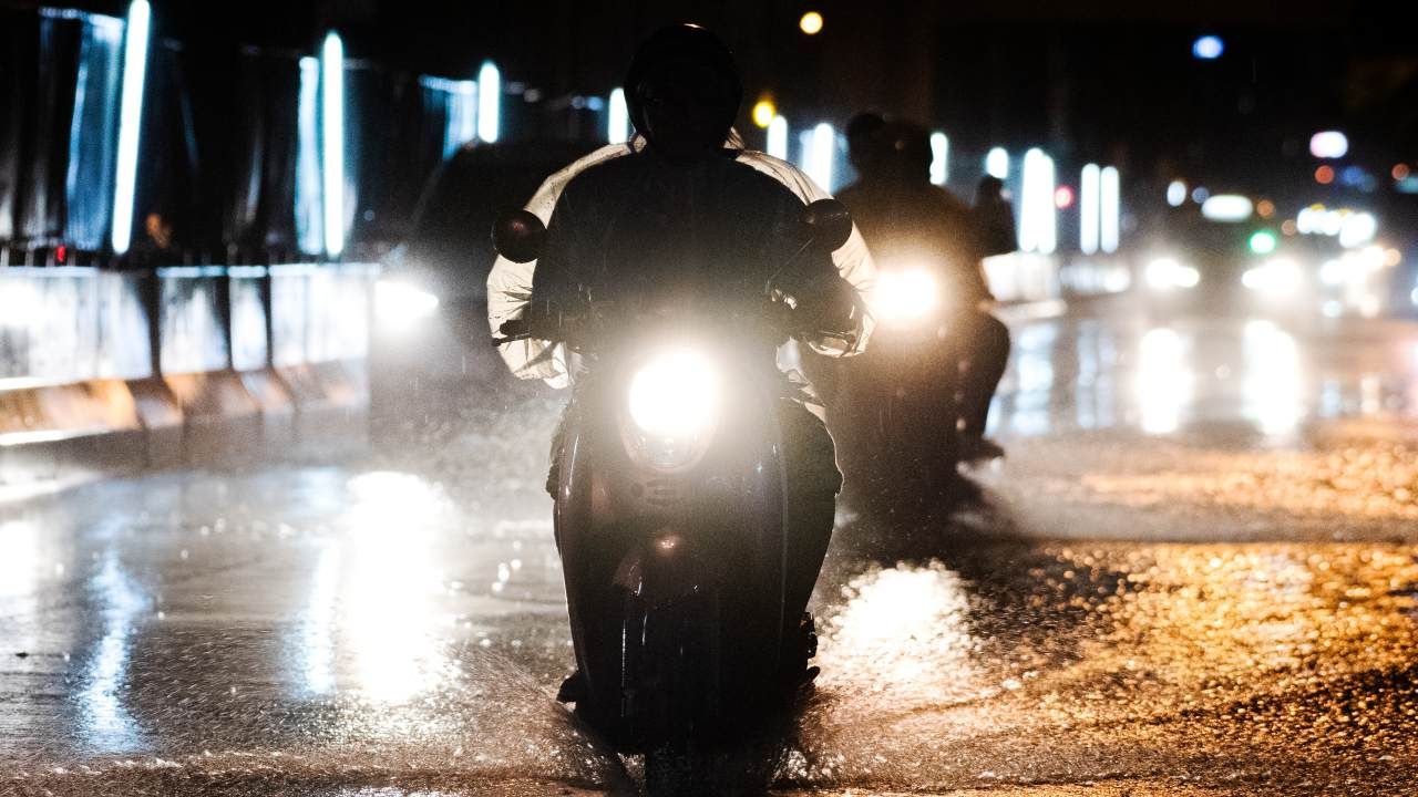 เตือน 9–11 ต.ค. "ฝนตกหนักถึงหนักมาก" บางแห่ง จากนั้นอุณหภูมิจะลดลงกับมีลมแรง