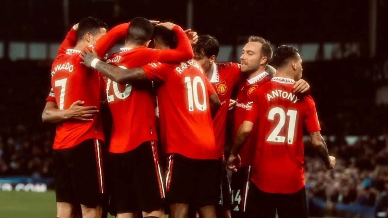เซ่น 3 แต้ม "แมนยูฯ" เสียอีก 2 แข้ง เกมชนะ "เอฟเวอร์ตัน" ขึ้นที่ 5 พรีเมียร์ลีก