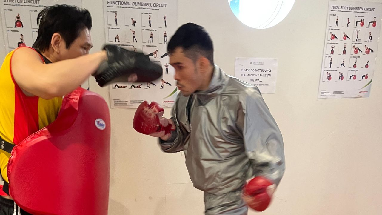 พร้อมหรือยัง "นวพล" ซ้อมล่อเป้า รอตะบัน "มาโลนีย์" ชกตัดเชือก WBC 16 ต.ค.