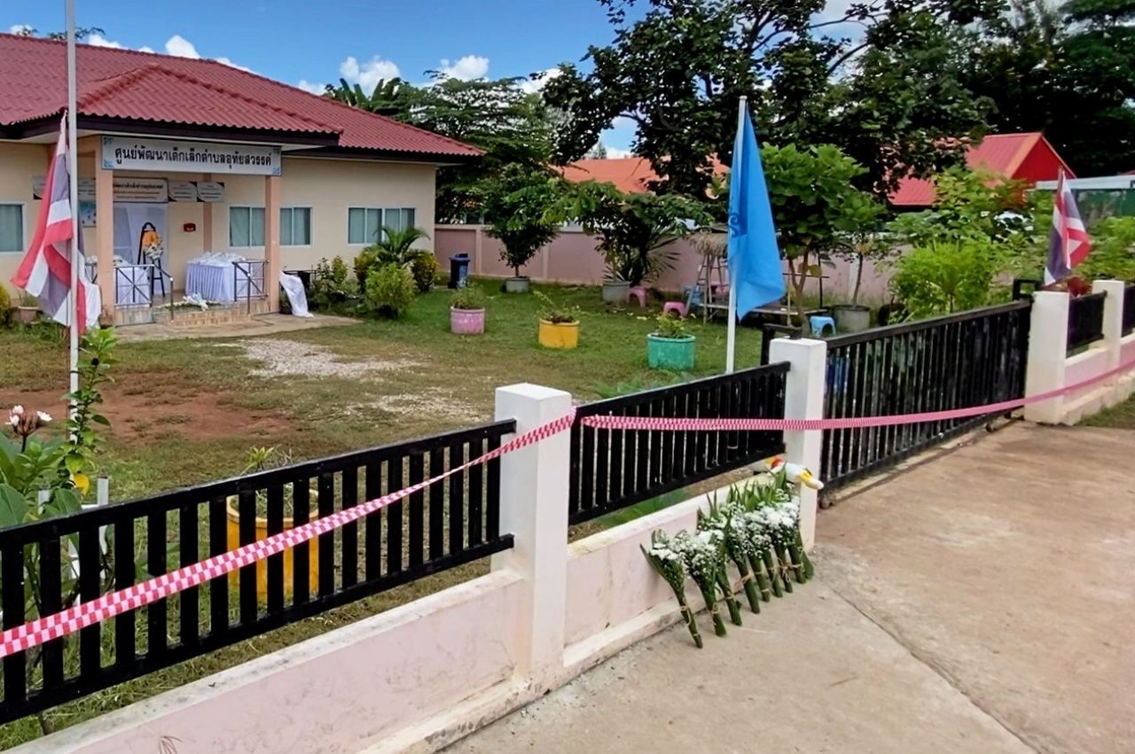 อดีตตำรวจบุกเข้ากราดยิงภายในศูนย์พัฒนาเด็กเล็กอุทัยสวรรค์