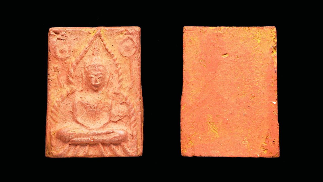 พระขุนแผน เนื้อดินเผา หลวงพ่อโหน่ง วัดอัมพวัน ของเพชร อิทธิ.