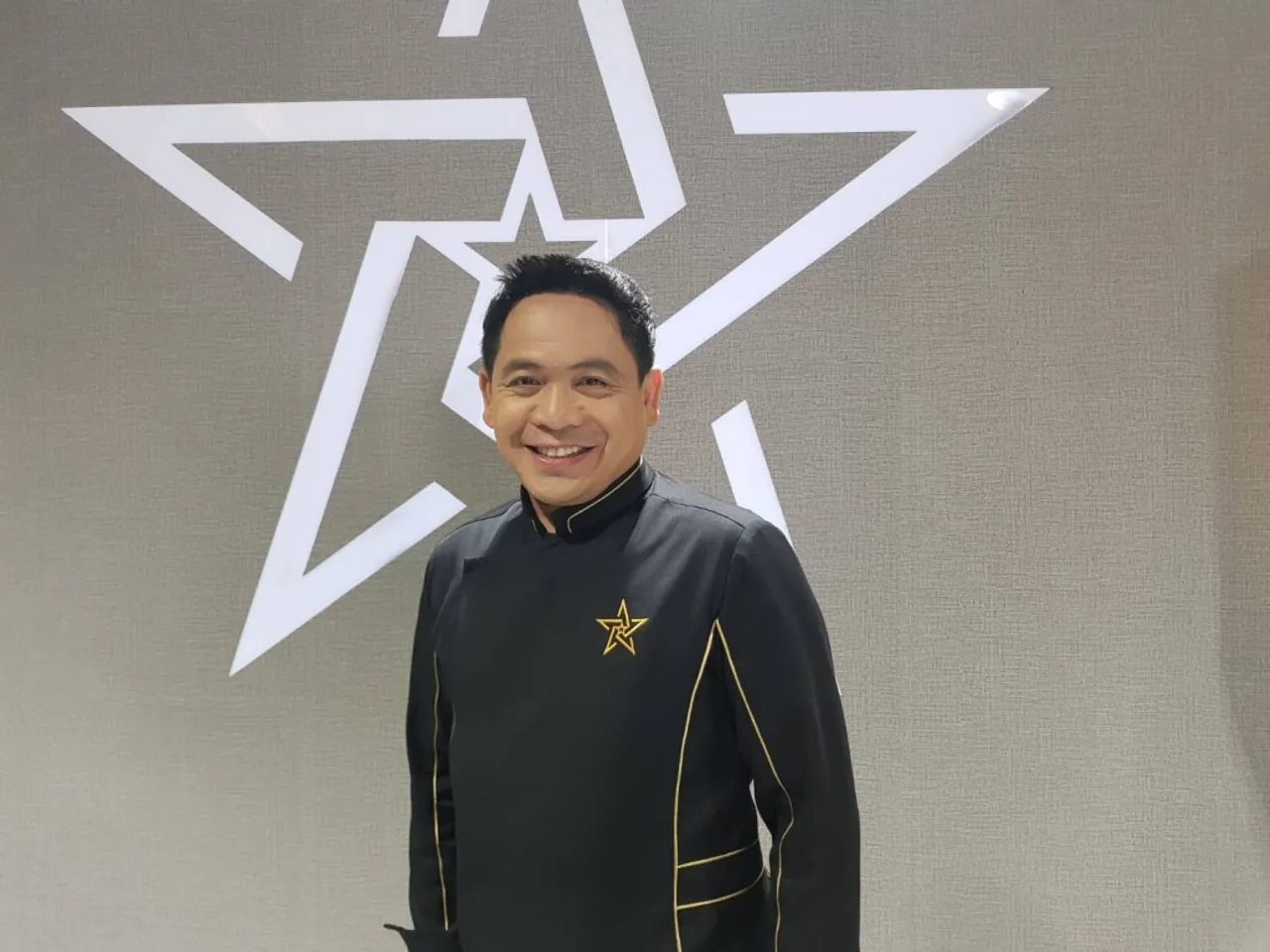 เชฟชุมพล แจ้งไพร ผู้รังสรรค์เมนูอาหารไทยในงานเลี้ยงผู้นำเอเปก 2022
