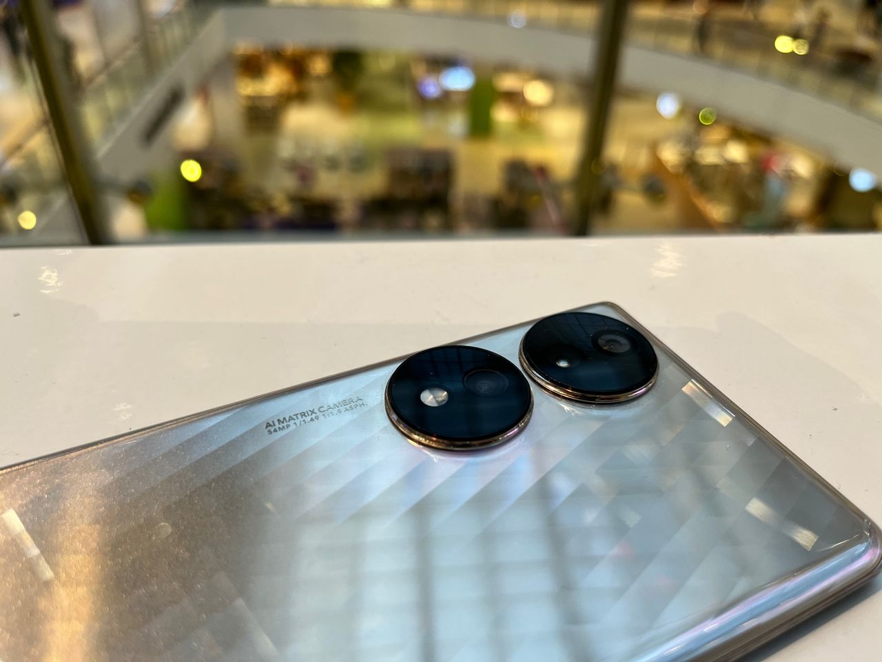 การจัดวางกล้องของ Honor 70 สวยทีเดียว