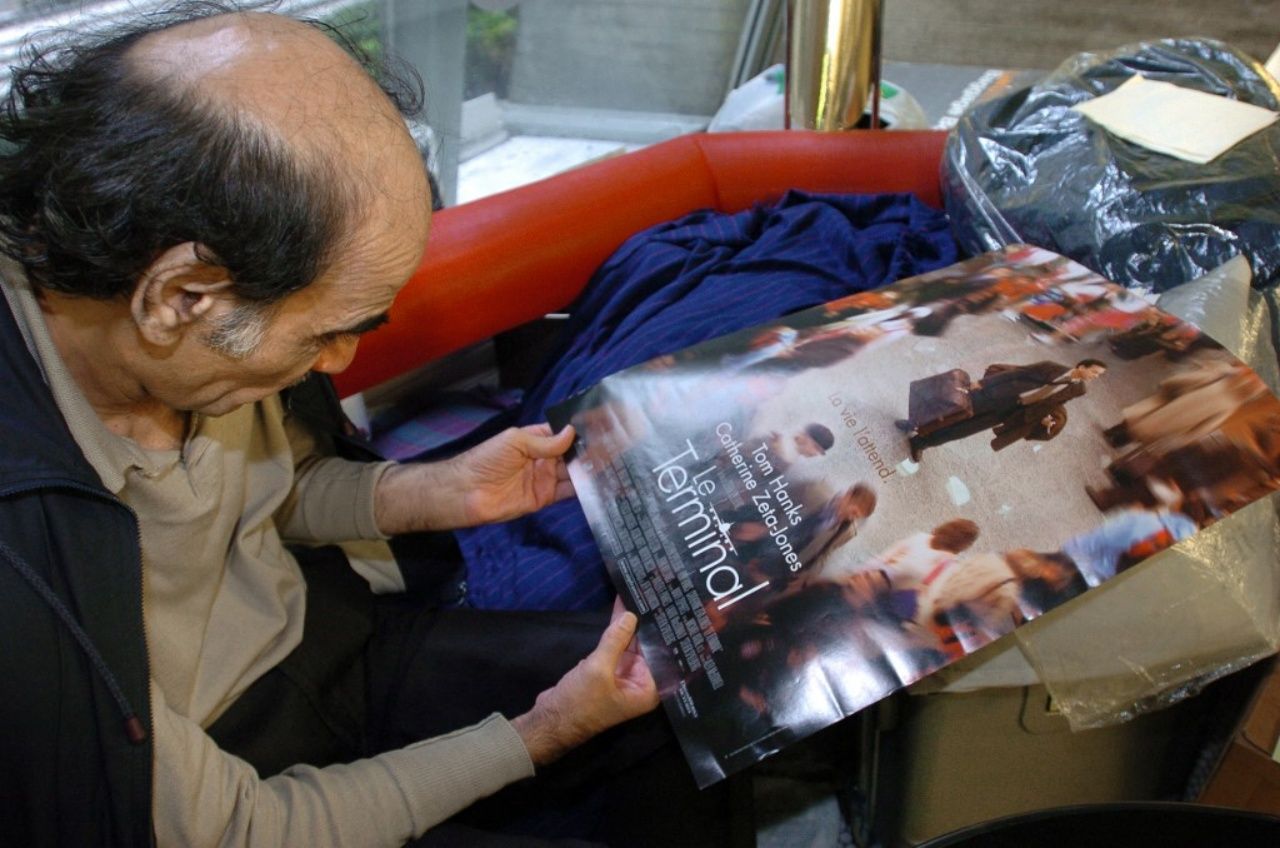 นัสเซอรี กลายเป็นที่รู้จักของคนภายนอกมากขึ้น หลังจากเรื่องราวของเขาได้เป็นแรงบันดาลใจ ให้กับ สตีเวน สปิลเบิร์กนำมาสร้างเป็นภาพยนตร์ เรื่อง The Terminal โดยมีทอม แฮงก์ เป็นนักแสดงนำ ในปี 2004