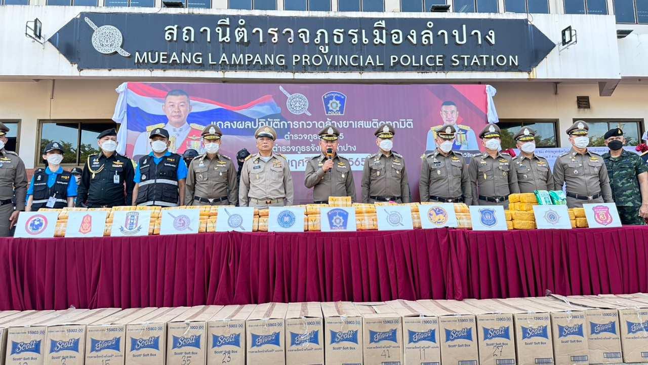 ผบ.ตร. ชื่นชมไหวพริบตำรวจแม่พริก สกัดสิบล้อขนยาบ้า-เคตามีนลงใต้ยึดได้เพียบ