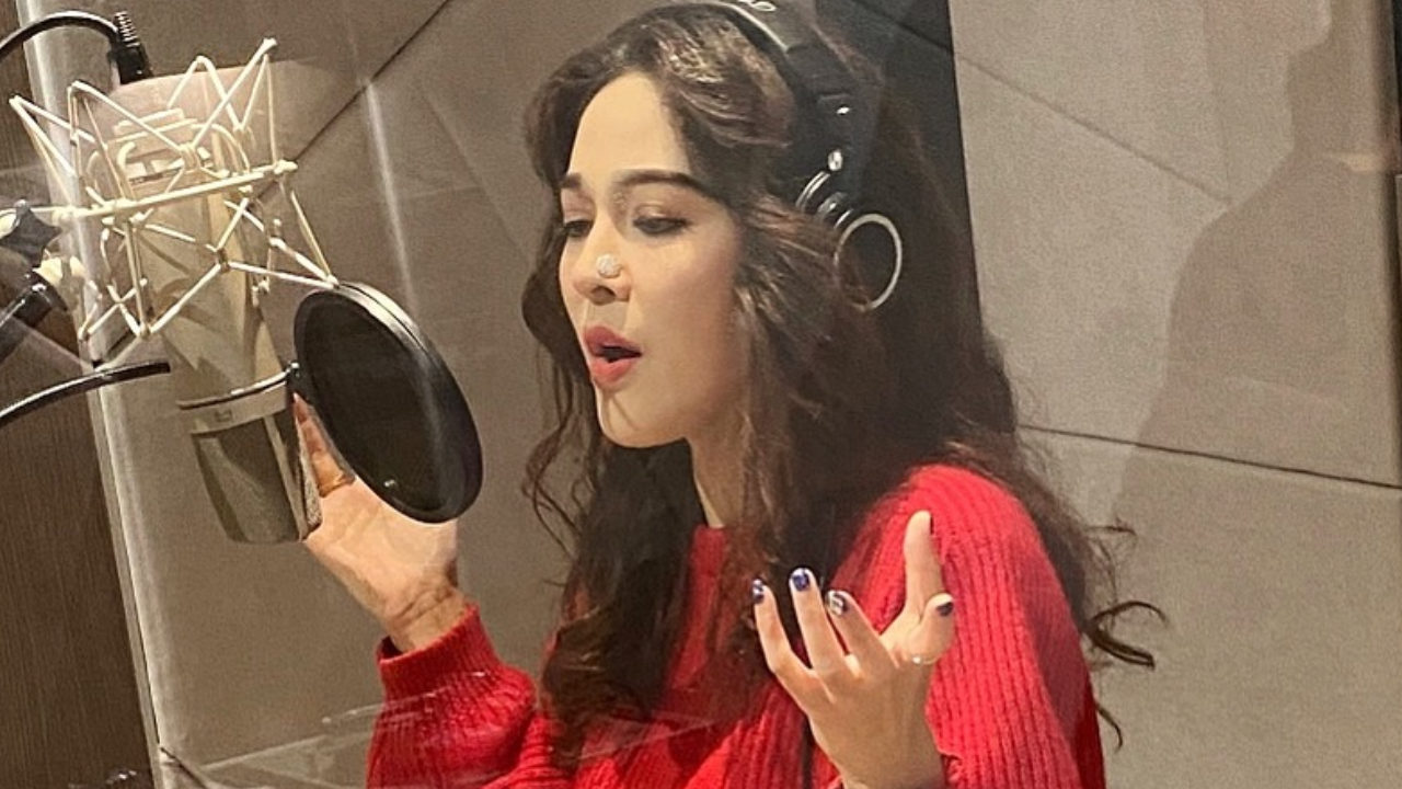 สุดปัง จูน นาตาชา คว้า แน็ก ชาลี เป็นพระอกเอ็มวี ได้ดีเจดังทำเพลงให้