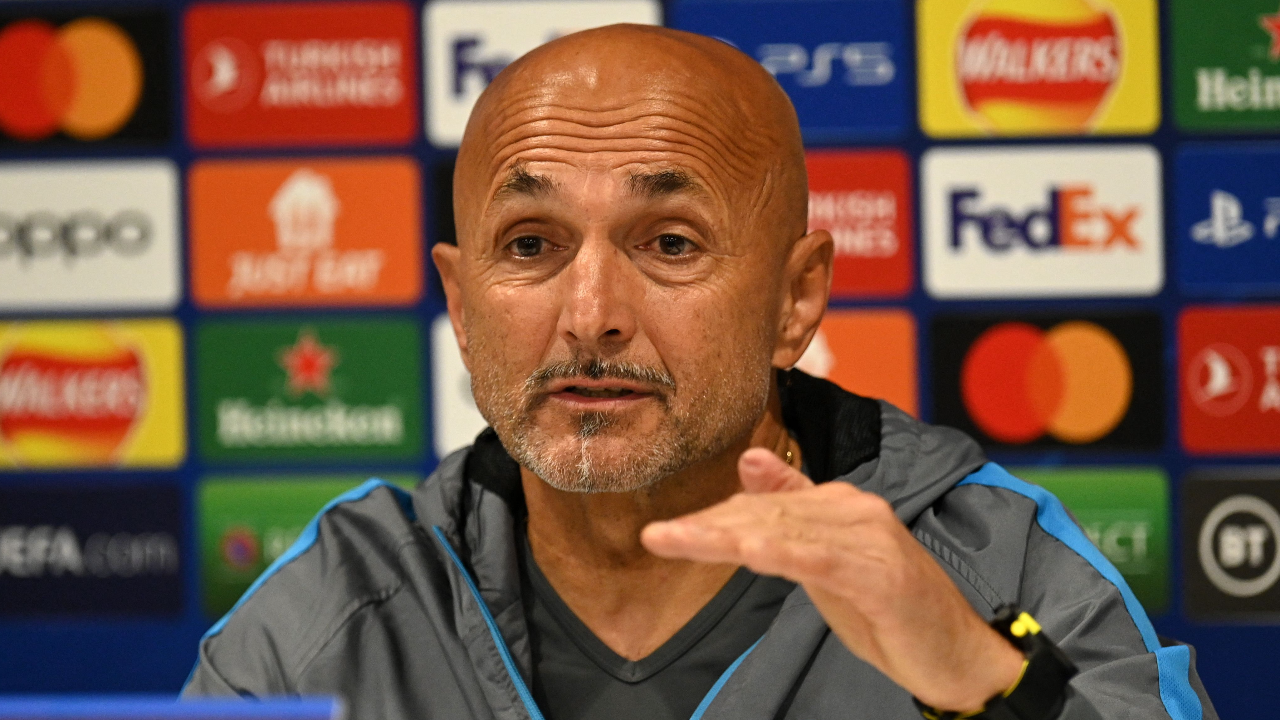 ผมไม่ได้โง่ โค้ช “นาโปลี” ไม่หลงกลคำยกยอของ “คลอปป์” ก่อนดวล “ลิเวอร์พูล” ใน UCL