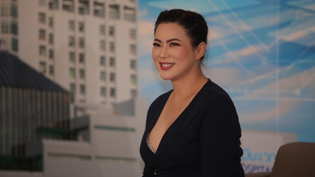 บุ๋ม ปนัดดา แถลงหลังคลอด น้องอเล็กซ์ มีภาวะหายใจเร็ว ต้องใช้ออกซิเจนช่วย (คลิป)