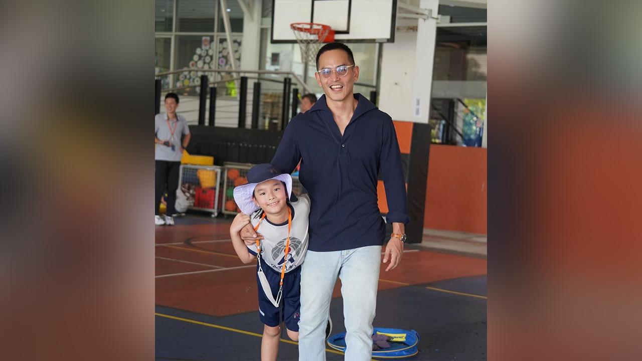 โมเมนต์น่ารัก สงกรานต์ ตามไปเชียร์ น้องปีใหม่ เล่นกีฬาที่โรงเรียน