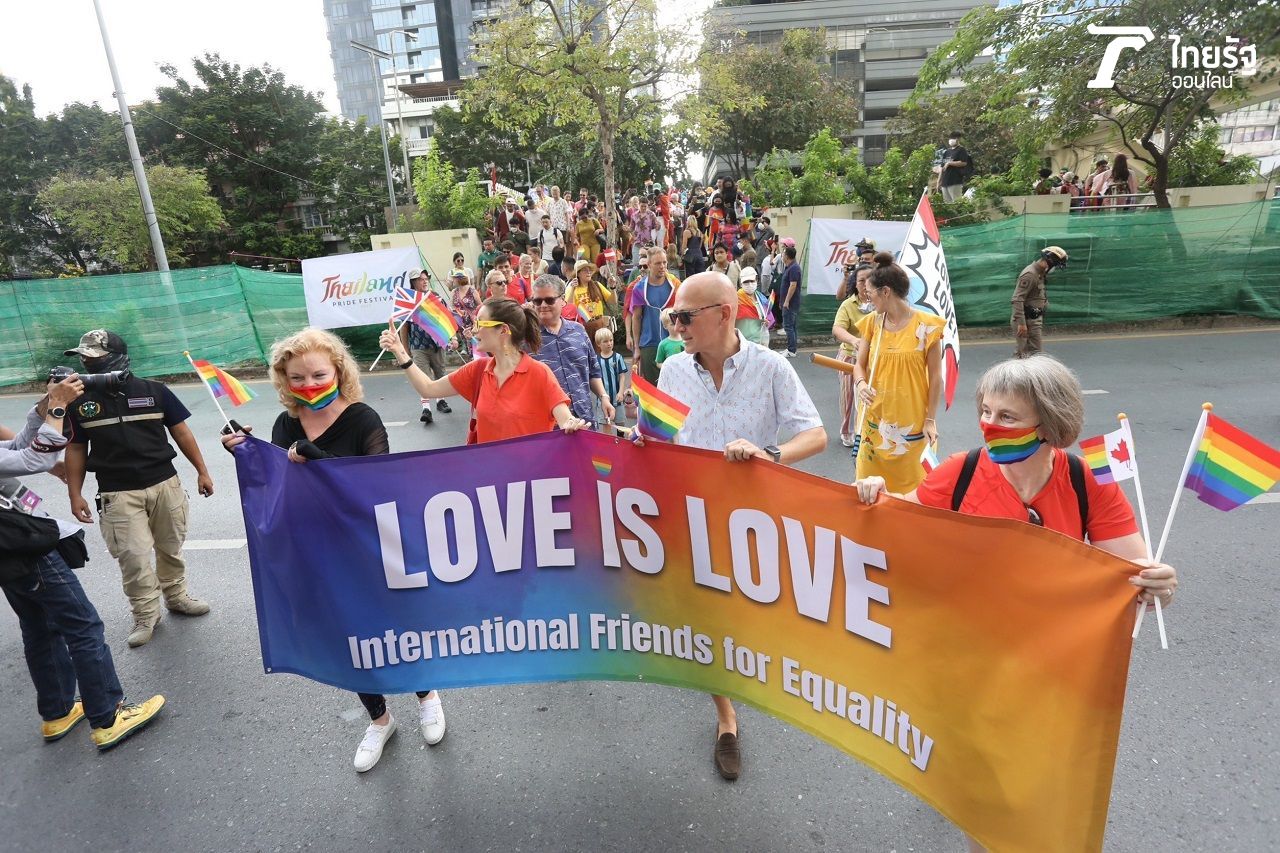 ขบวนพาเหรด Thailand Pride Festival 2022 ได้รับความสนใจจากชาวไทยและชาวต่างชาติเป็นจำนวนมาก