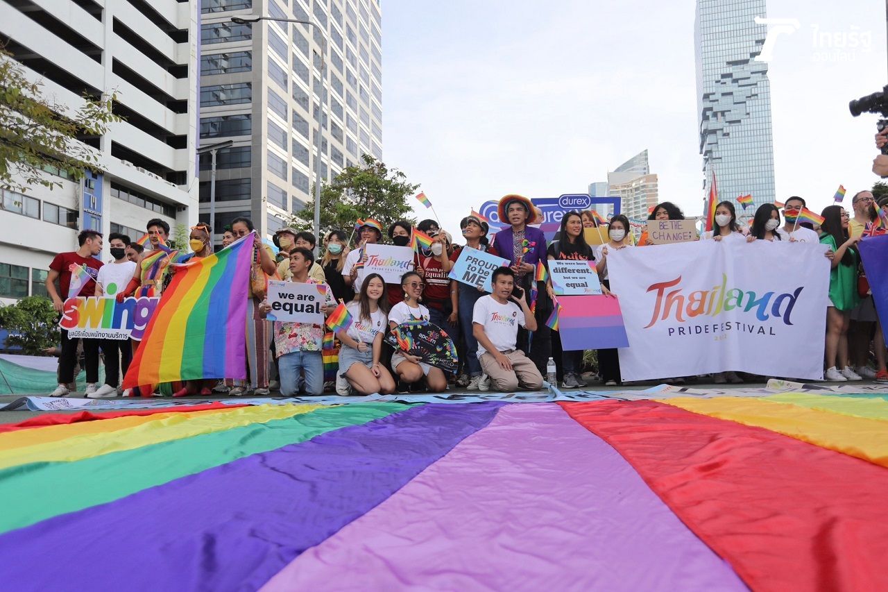 งาน Thailand Pride Festival 2022 จัดขึ้นโดยกลุ่มพันธมิตรที่มีความหลากหลายทางเพศ (LGBTQI) ร่วมกันเป็นเจ้าภาพจัดงานนี้เป็นครั้งแรก ที่กรุงเทพมหานคร
