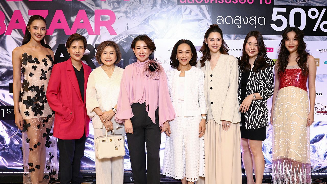 ครบวงจร - อรธิรา ภาคสุวรรณ์ และ สุธาวดี ศิริธนชัย เปิดโซนใหม่ “EM BEAUTY & WELLNESS” ศูนย์รวมบิวตี้แบรนด์ชั้นนำระดับโลกและสถานเสริมความงามพรีเมียมแบบครบวงจร โดยมี พญ.วิสุทธิยา บุญสม และ ปรียา จิระเกียรติวัฒนา มาร่วมงานด้วย ที่เอ็มสเฟียร์ วันก่อน.