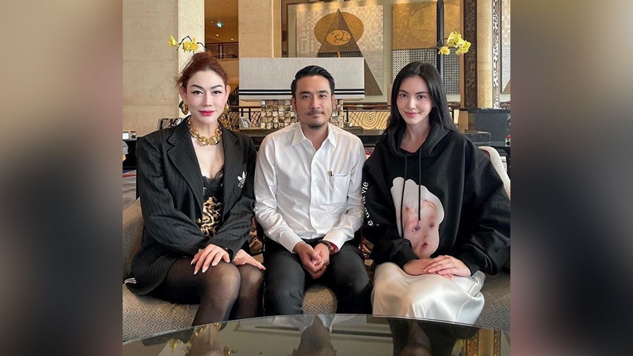 โดนถล่มลุกลาม ใหม่–ดาวิกา ขอไม่ทน! โพสต์ภาพร่วมเฟรม ทนายเจมส์–นิติธร ขอรักษาสิทธิ์ฟ้องเกรียนคีย์บอร์ดด่าเกินเหตุดราม่าแมว เพราะนักแสดงไม่ใช่สนามอารมณ์.