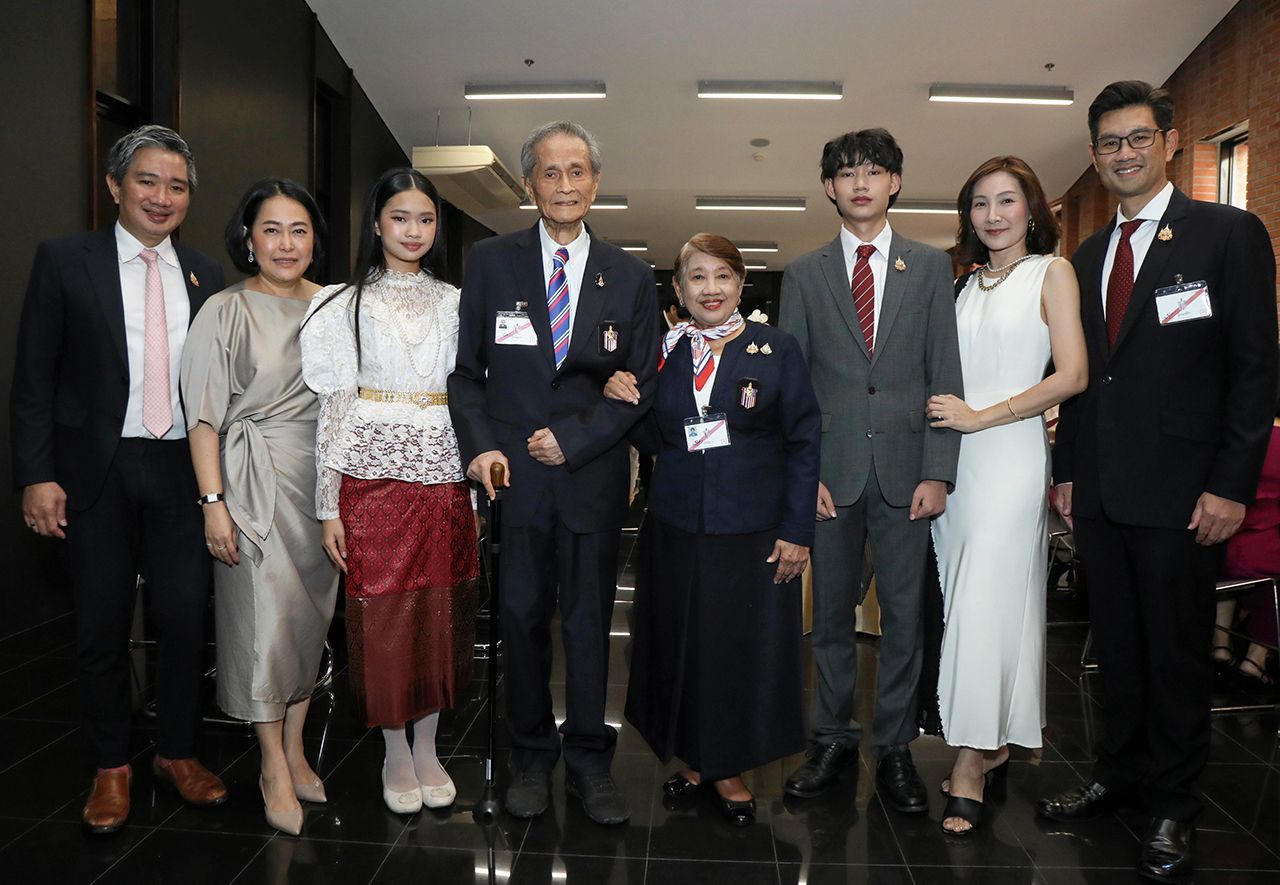 คุณหญิงทรงสุดา-ดร.สุวิทย์ ยอดมณี และครอบครัว