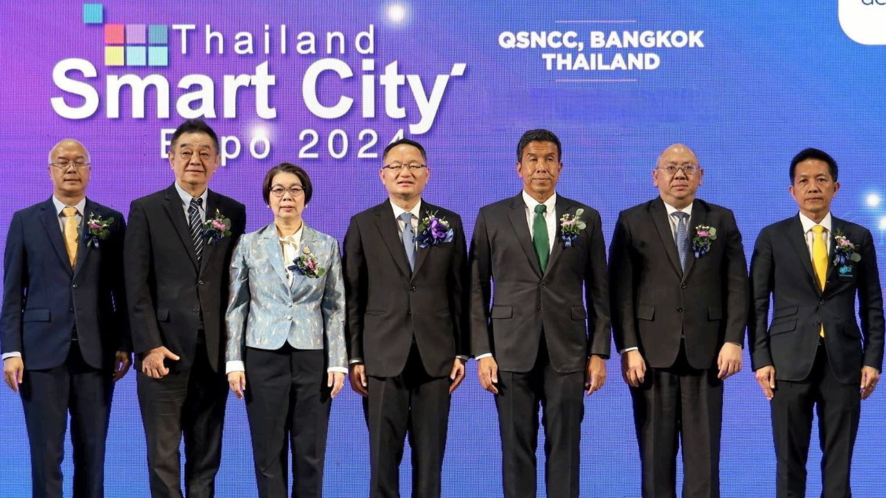 เมืองอัจฉริยะ - ยุทธพงศ์ จรัสเสถียร เปิดงาน “Thailand Smart City Expo 2024” มหกรรมแสดงเทคโนโลยีและนวัตกรรมดิจิทัลด้านการพัฒนาเมืองอัจฉริยะ โดยมี รศ.ดร.ชัชชาติ สิทธิพันธุ์ และ ดร.ดวงเด็ด ย้วยความดี มาร่วมงานด้วย ที่ศูนย์การประชุมแห่งชาติสิริกิติ์ วันก่อน.