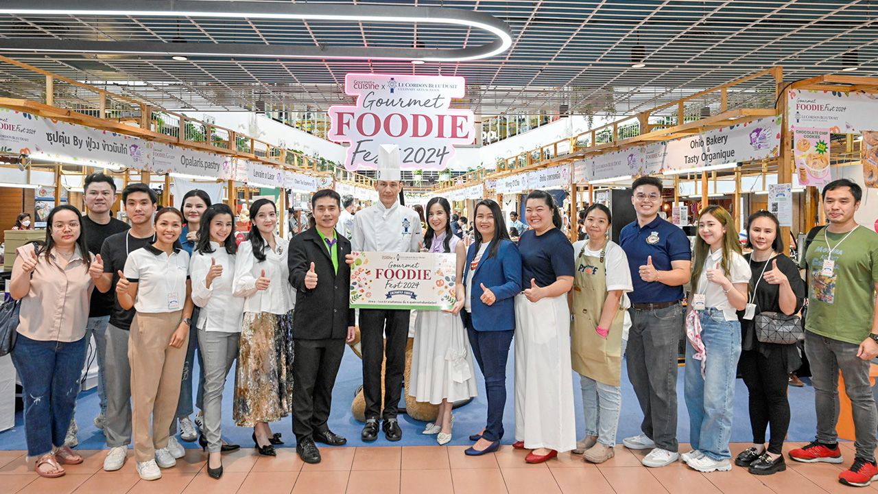 อย่าพลาด ภริตา วิริยะรังสฤษฎ์ จัดงาน “Gourmet Foodie Fest 2024 : Enchanted Garden” รวบรวมร้านอร่อยจากศิษย์เก่าเลอ กอร์ดอง เบลอ ดุสิต จัดถึง 1 ธ.ค. โดยมี โรดอล์ฟ โอนโน, คณิต จันทร์ธิวัตรกุล และ สุพิชชา ธรรมสิทธิ์ มาร่วมงานด้วย ที่เซ็นทรัลเวิลด์ วันก่อน.