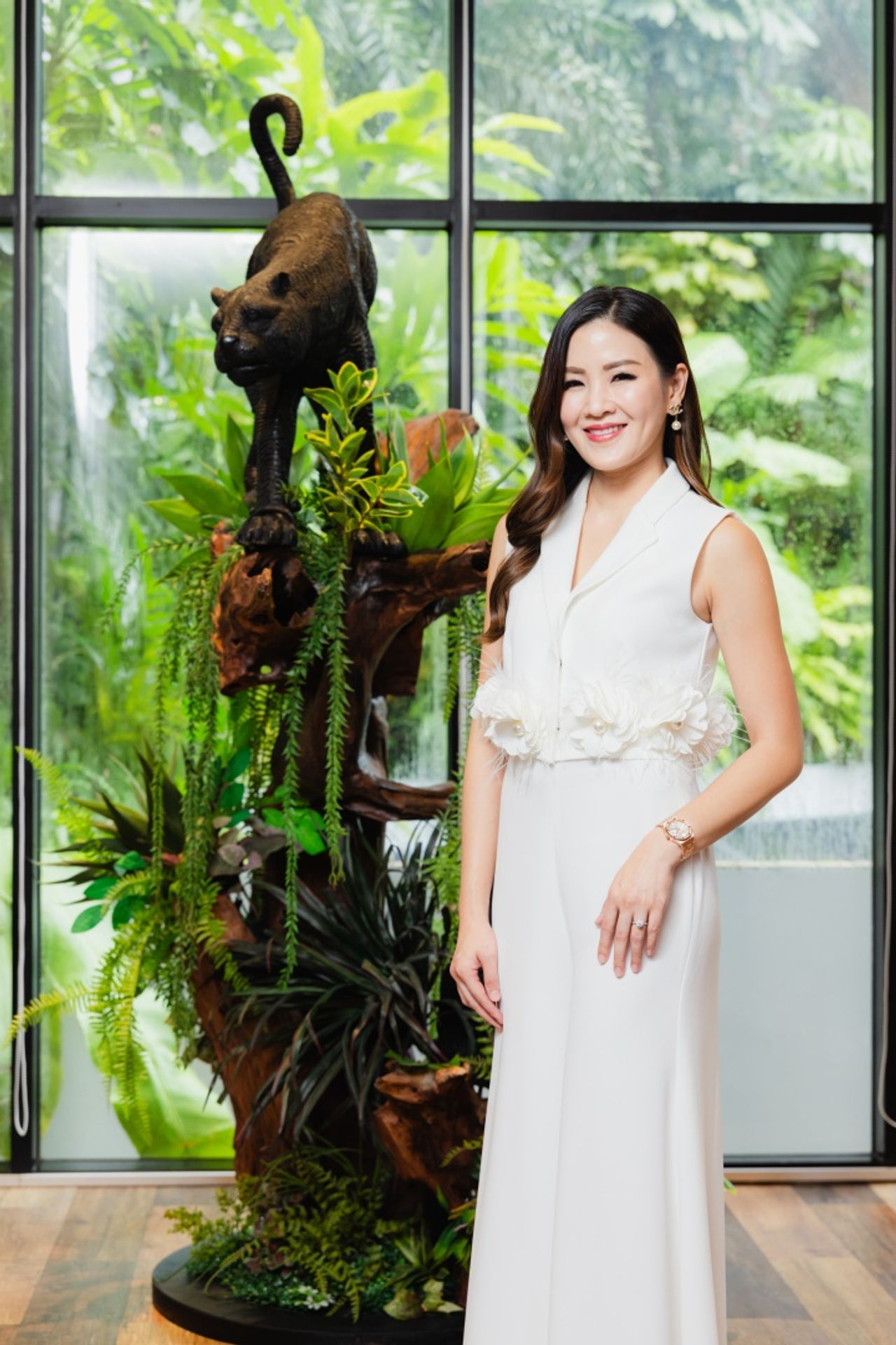 แพทย์หญิงชนิดา เวโรจน์ 