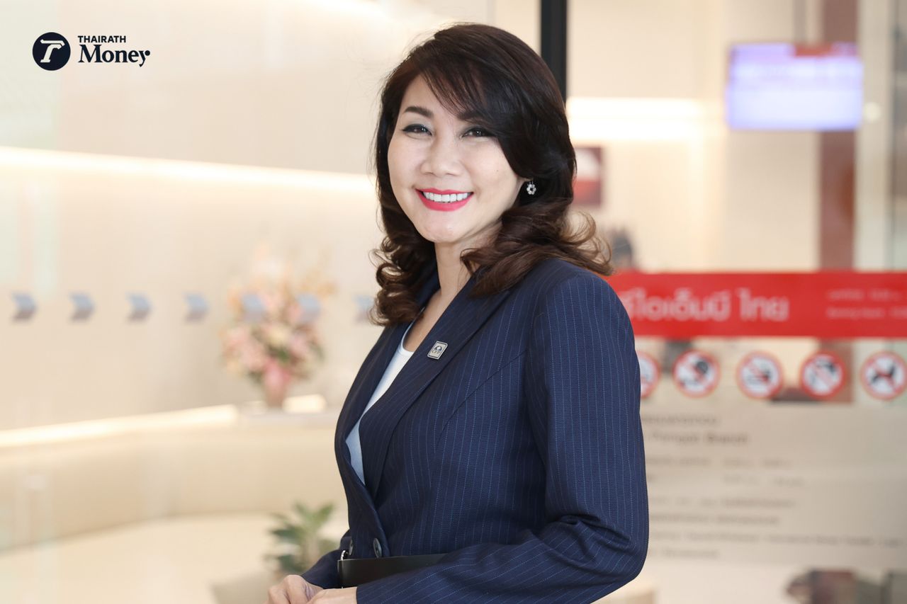 กษิรา คล่องอนันต์ Head, Independent Wealth Sales หรือ ผู้อำนวยการอาวุโส บริหารทีมที่ปรึกษาการเงินอิสระ ธนาคาร ซีไอเอ็มบี ไทย (CIMBT)