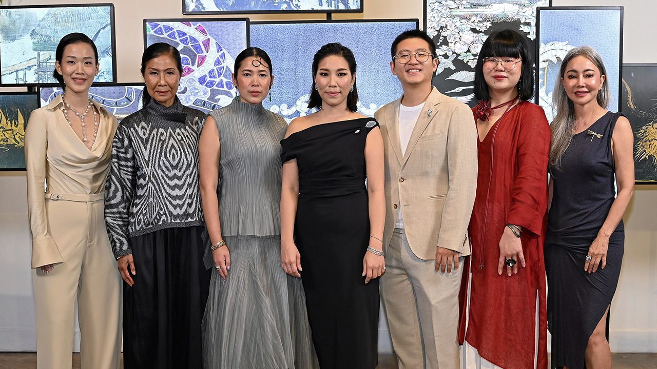 ร้อยสิบปี - อรุษา ศิริไกร จัดนิทรรศการ “Timeless Treasures” รวบรวมผลงานเครื่องประดับระดับมาสเตอร์พีซจากแบรนด์ ชวนา ในโอกาสครบรอบ 110 ปี โดยมี กอบกาญจน์ วัฒนวรางกูร และ พรทิพย์ อรรถการวงศ์ มาร่วมงานด้วย ที่แกลเลอรี ATT19 เจริญกรุง 30 วันก่อน.