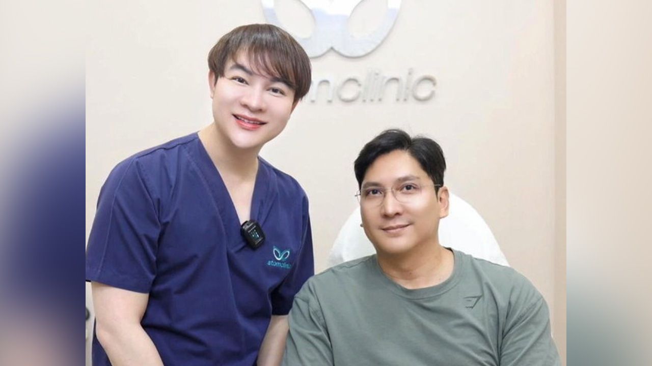 ทำผมถ่ายละครเจอทั้งสเปรย์ทั้งไดร์จนผมบาง หนึ่ง-มาฬิศร์ แวะไป atom clinic ซึ่ง หมออะตอม จัดโปรแกรม PRP Revive Hair จนผมหนากลับมามั่นใจ.