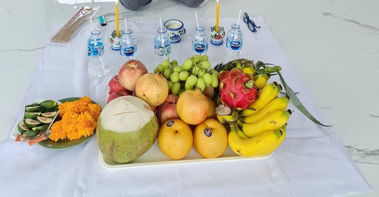 ไหว้เจ้าที่กลางบ้าน วิธีเปิดทางรับทรัพย์ ไหว้วันเวลาไหน พูดอย่างไรดี