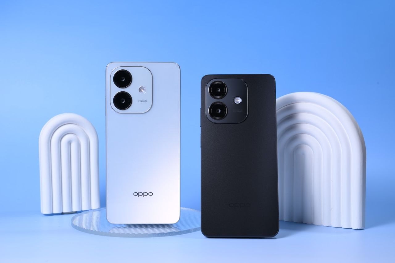 OPPO A3 มีด้วยกัน 2 สี ได้แก่ สีขาว Starlight White และสีดำ Sparkle Black 