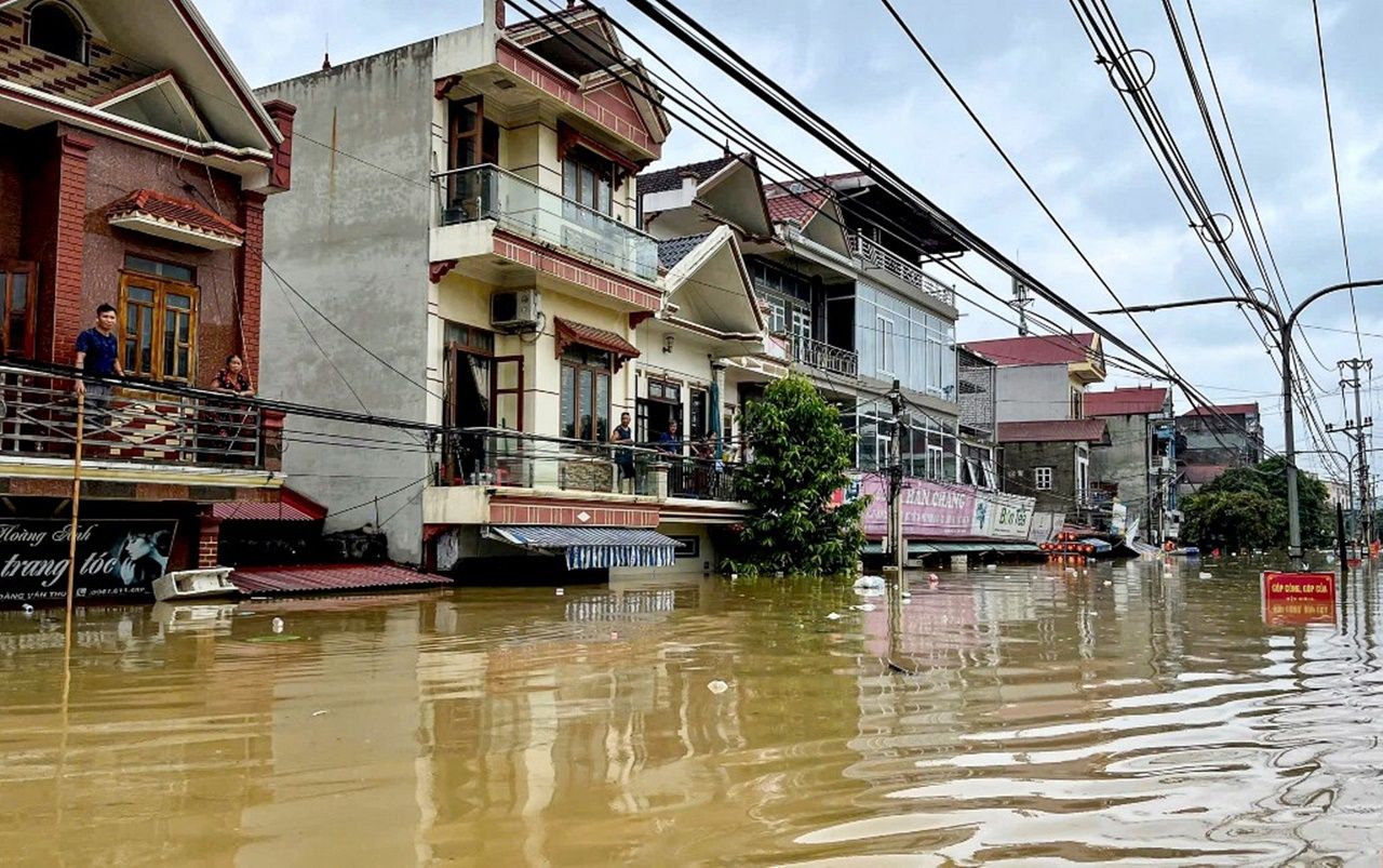 น้ำท่วมในจังหวัดหลั่งเซิน ของเวียดนาม