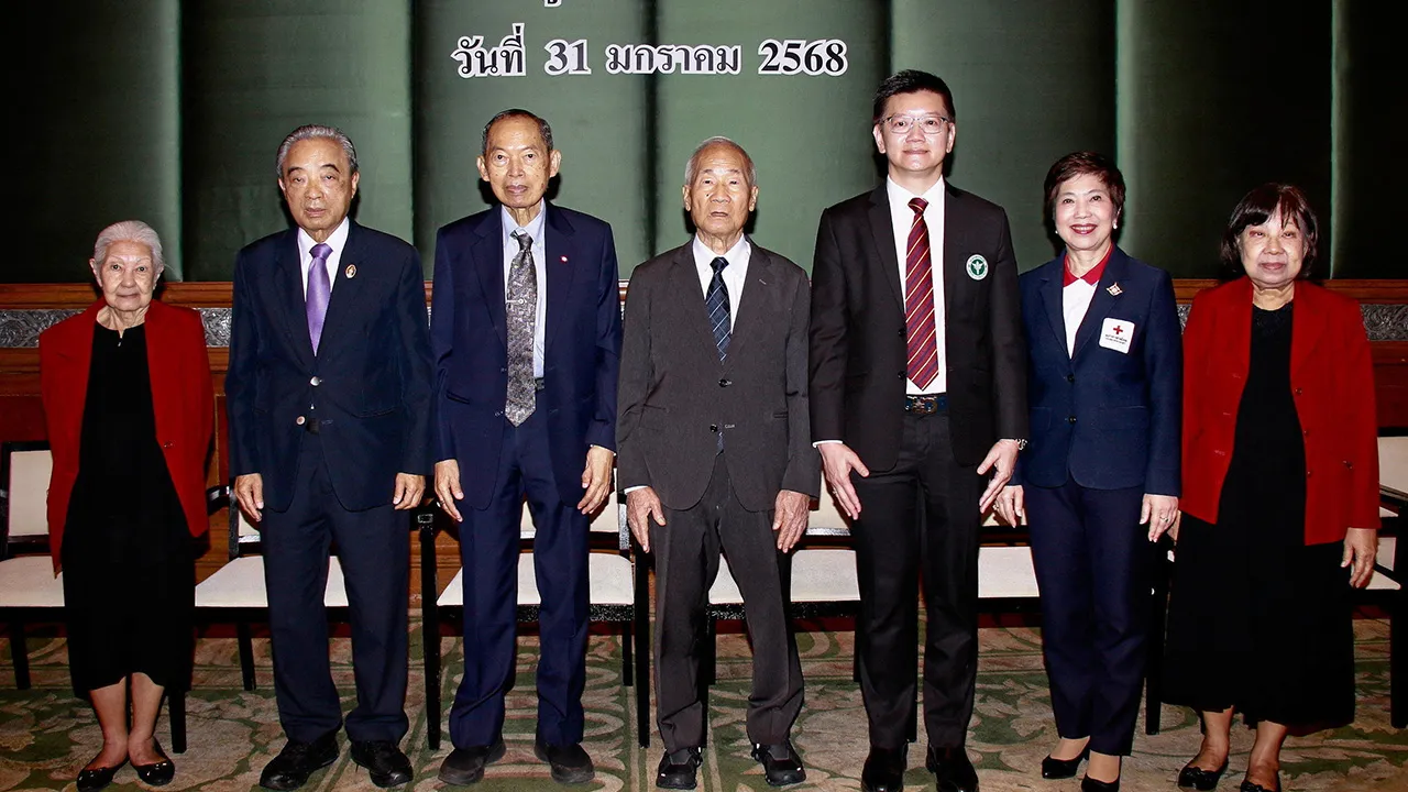 เครื่องมือแพทย์ - ผดุง เตชะศรินทร์ มอบเงินพร้อมเครื่องมือแพทย์จากมูลนิธิทุนท่านท้าวมหาพรหม ให้หน่วยงานและโรงพยาบาล 41 แห่ง มูลค่า 117,573,786 บาท โดยมี ศ.ดร.ไพรัช ธัชยพงษ์ และ จันทร์ประภา วิชิตชลชัย มาร่วมในพิธีด้วย ที่โรงแรมแกรนด์ ไฮแอท เอราวัณ วันก่อน.