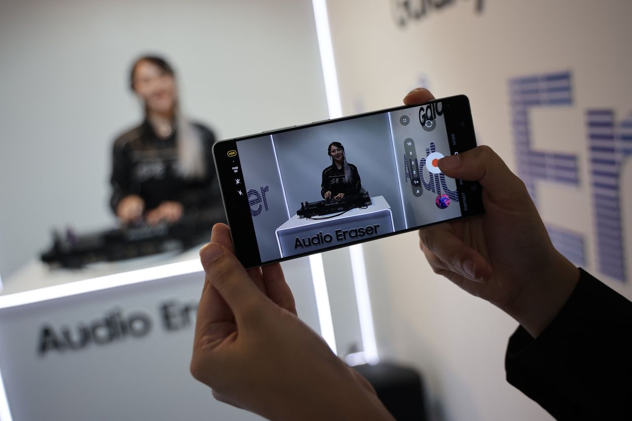 ตัดเสียงรบกวนด้วยความสามารถ Audio Eraser