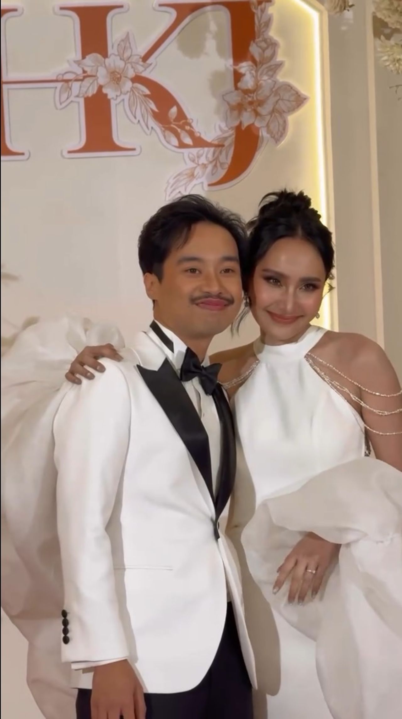 ขอบคุณภาพจากไอจี @masterpiecebridalcouture