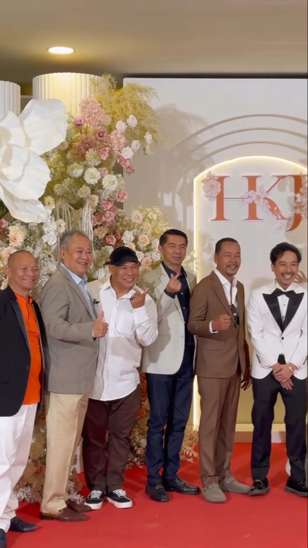 ขอบคุณภาพจากไอจี @masterpiecebridalcouture